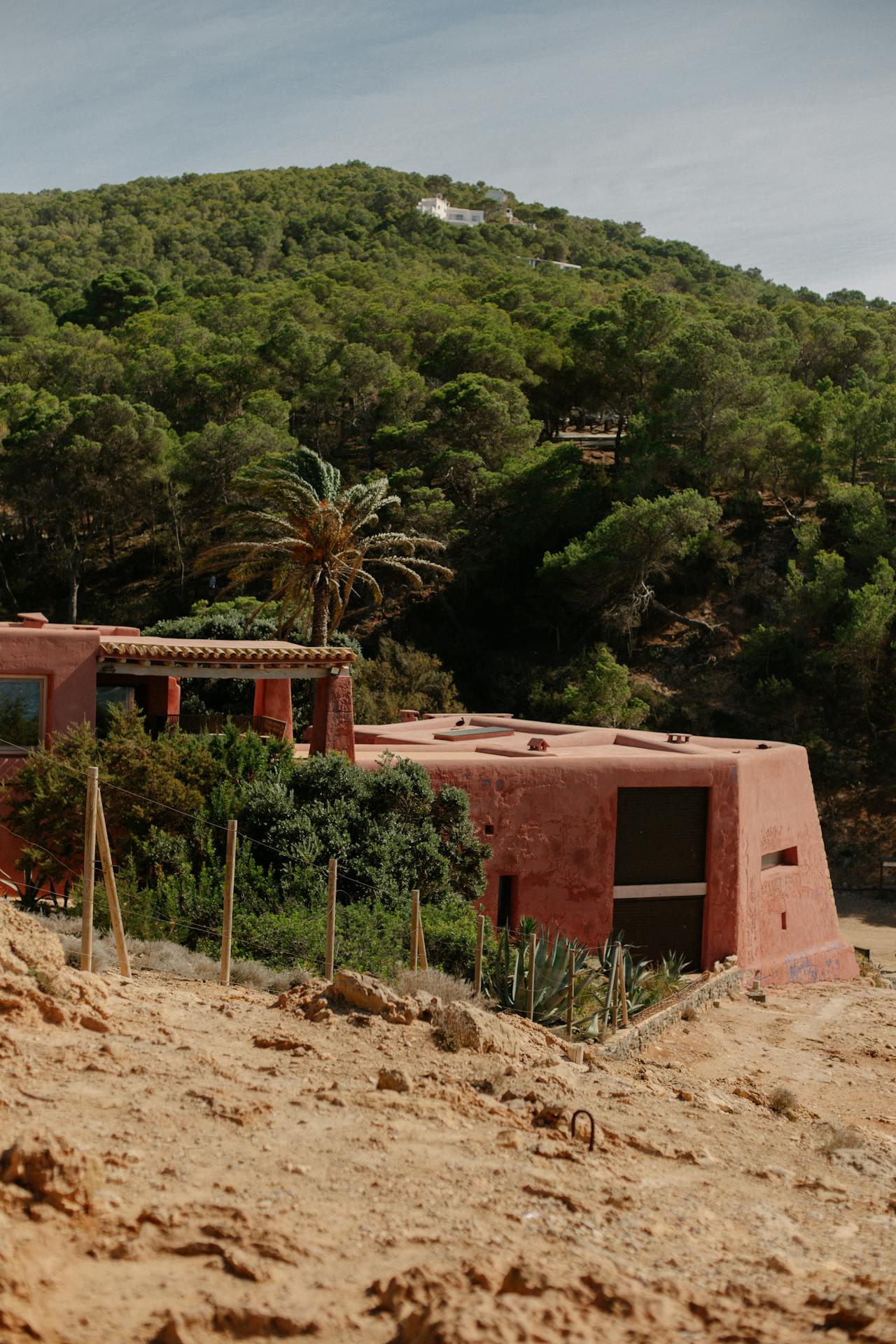Finca payesa en el paisaje de Ibiza — Santa Gertrudis arquitectura vernácula de lujo