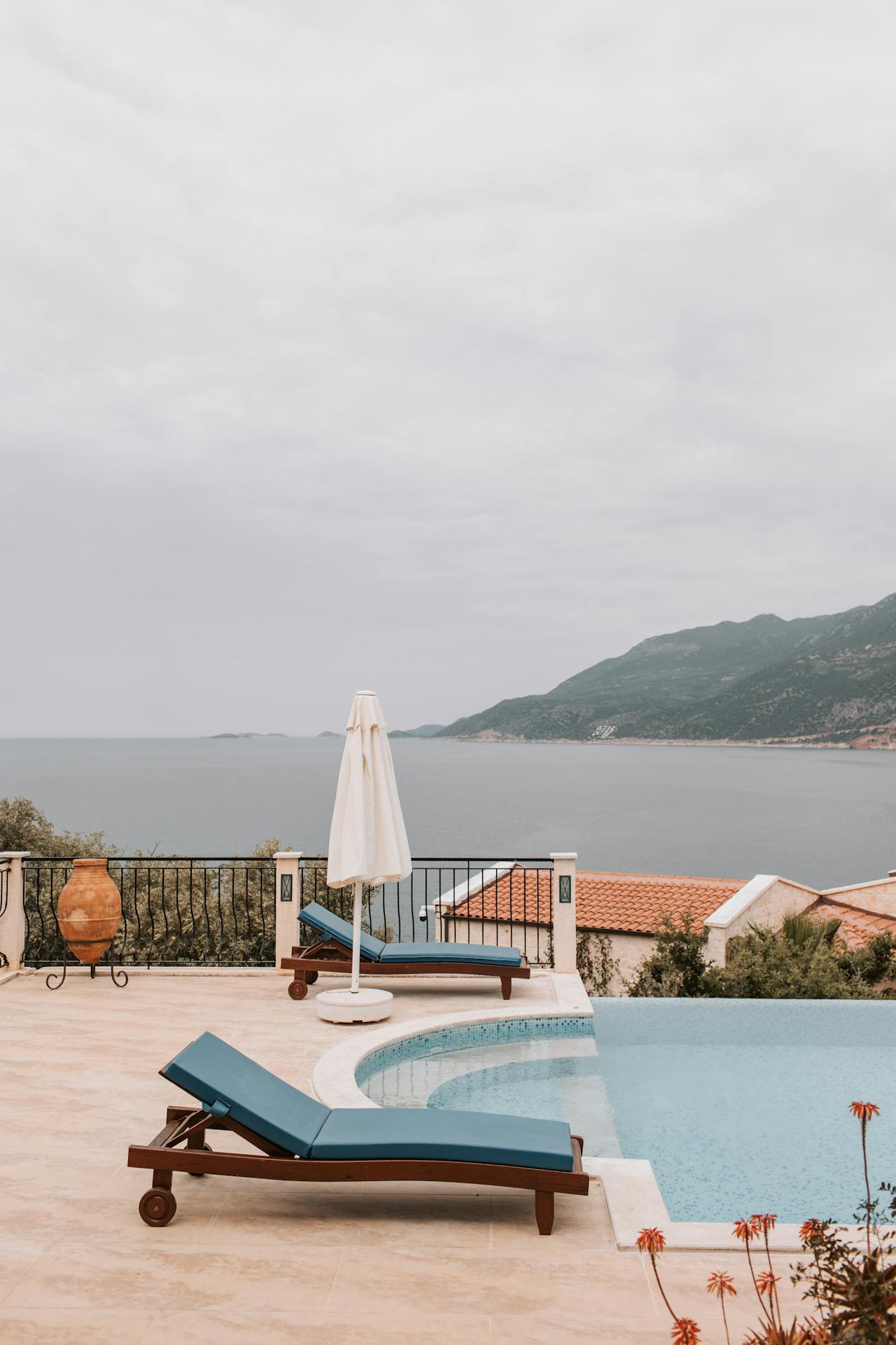 Villa mediterránea con arquitectura bioclimática — Costa del Sol Málaga